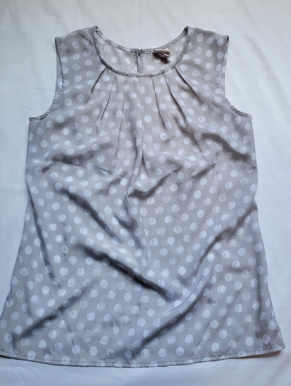 Merona Gray & White Polka Dot Sleeveless Top Women’s Size XS